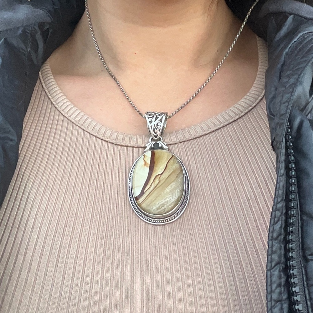 Banded Desert Jasper Pendant - Picture 7 of 9